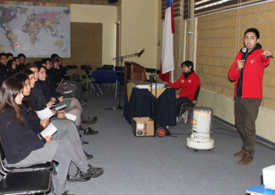 Estudiantes de la U. Diego Portales dictaron charla a jóvenes de III° Medio
